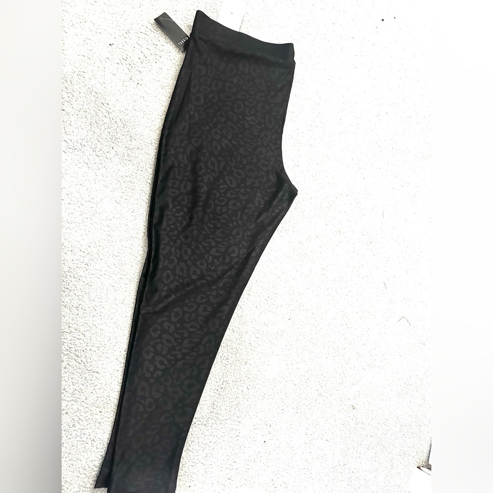 NWT Torrid Size 2 Leopard Embossed Leggings